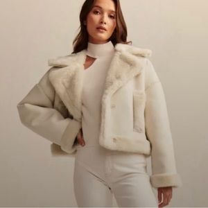 NWT Abercrombie and Fitch Woman Vegan White Leather Jacket Sold Out XL